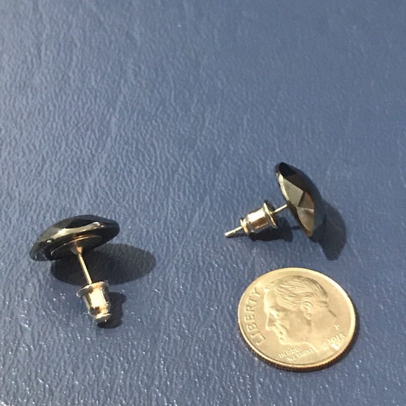 Earrings - Picture 4 of 4